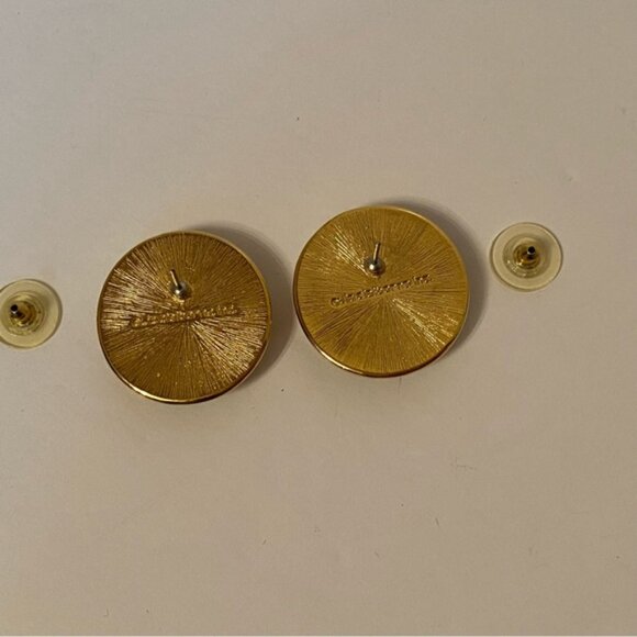 LIZ CLAIBORNE EARRINGS VINTAGE SIGNED GOLD TONE CREST LOGO TORTOISE BROWN POST - Picture 7 of 7